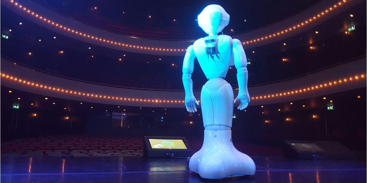 Tech experience, Pepper robot op het podium