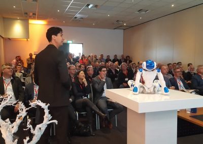 Keynote exponentiele technologie en robot