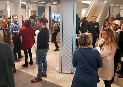 Innovatie pop-up mensen in gesprek